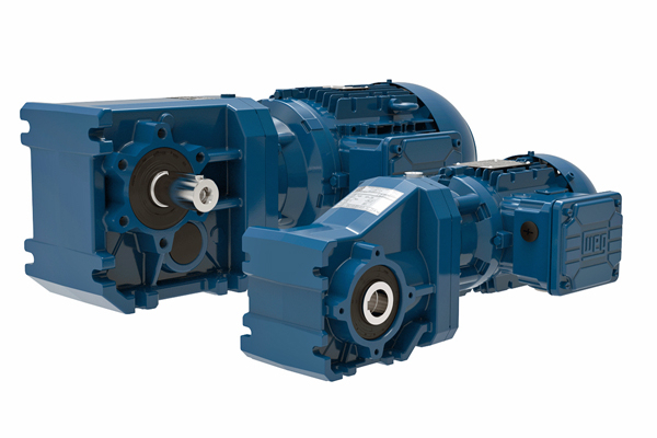 Blå pumpar och rörinstallationer